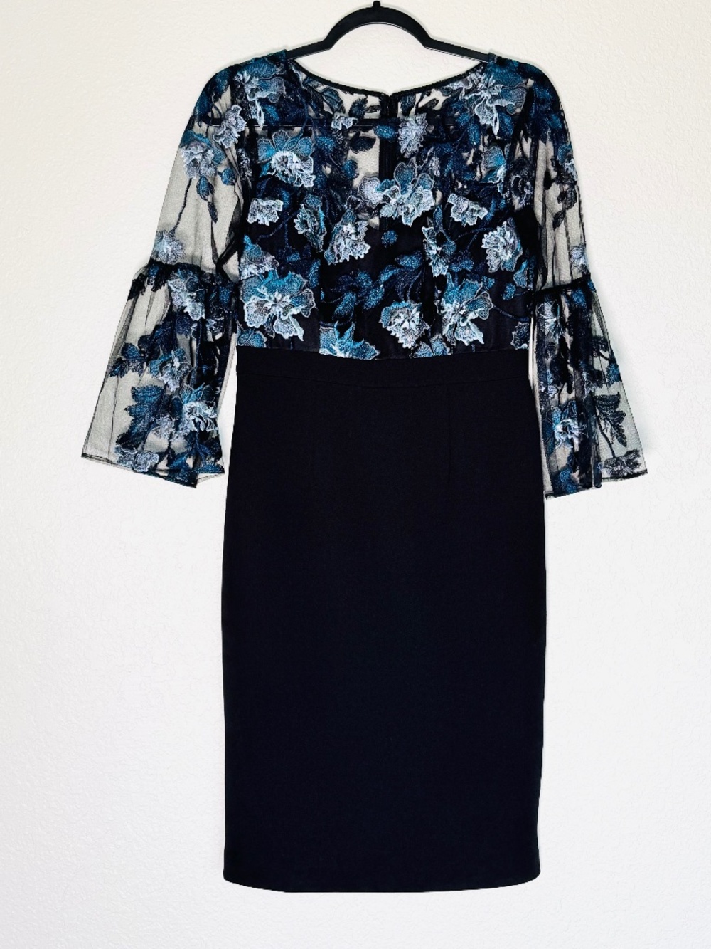 Adrianna Papell Embroidered Sheath Dress 6 Black Sheer Sleeves Festive Wedding
